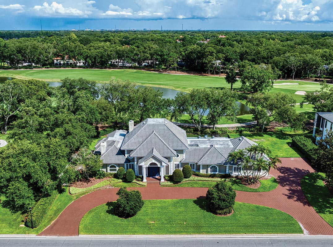 Executive Estate in Avila Golf and Country Club